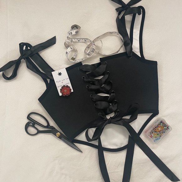 Fashionable corsets - Picture 7 of 12